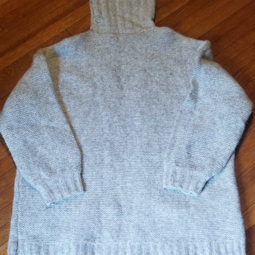 oversized cable turtleneck - Picture 2 of 2